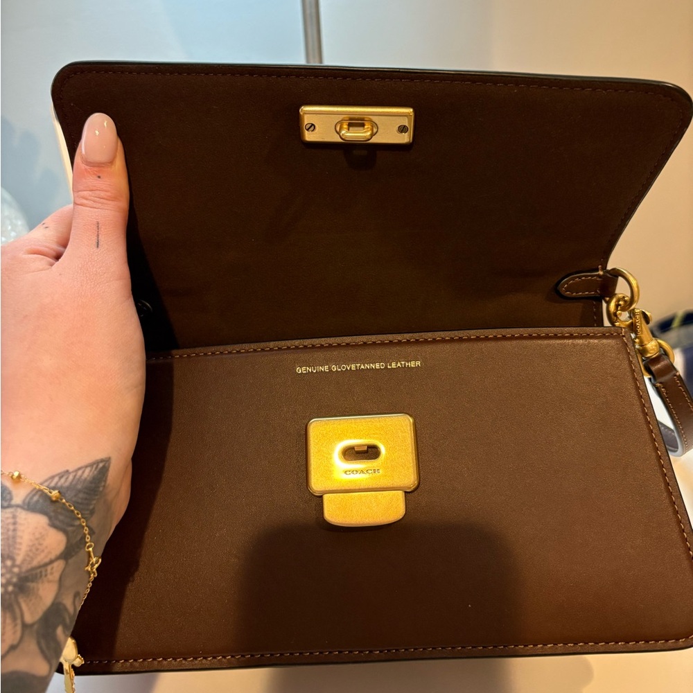 Coach Juno (Maple) - image 4